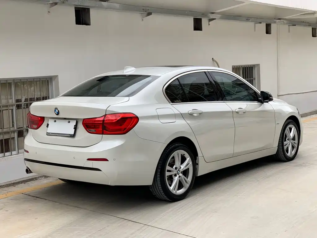 BMW 1 Series — миниатюра 13