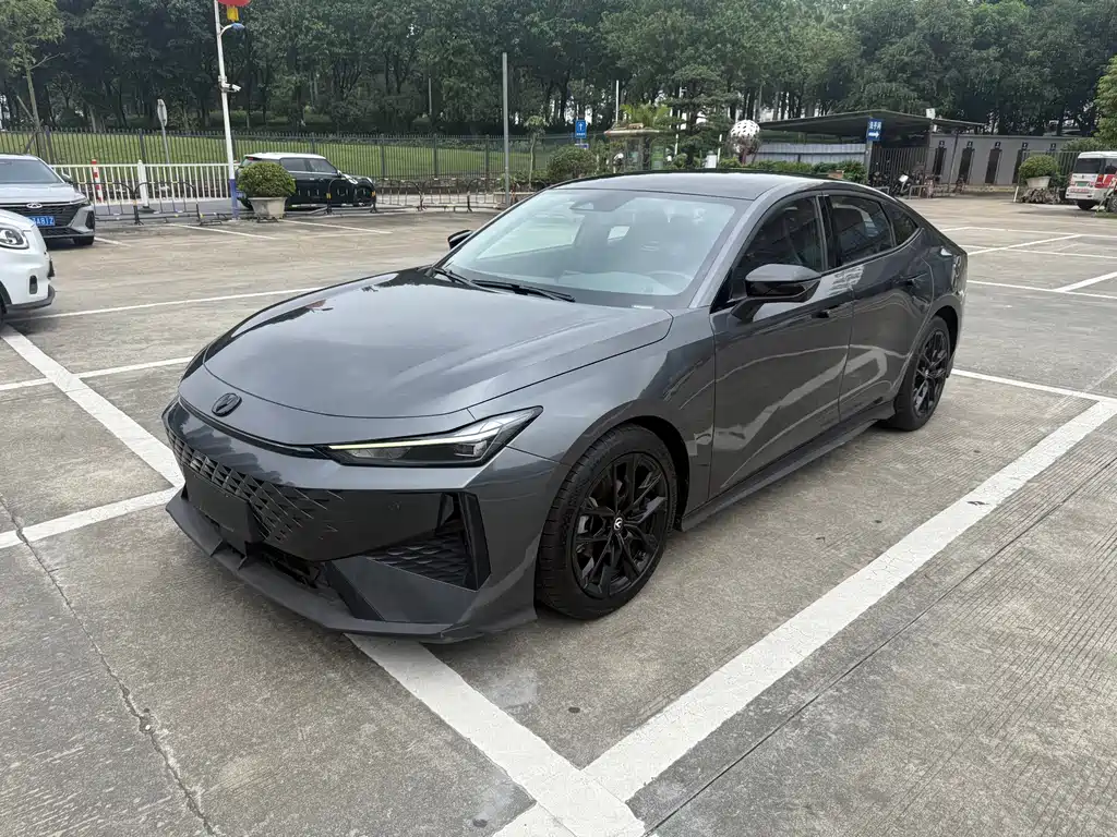 Changan UNI-V 2024