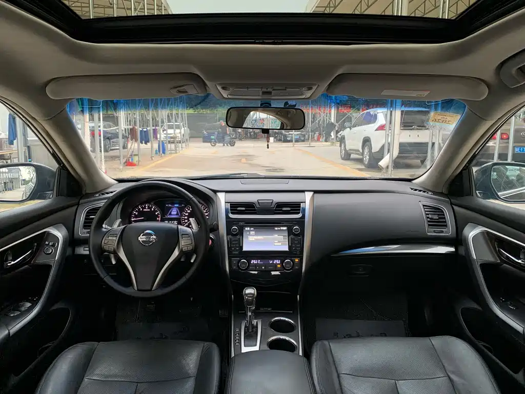 Nissan Teana — миниатюра 5