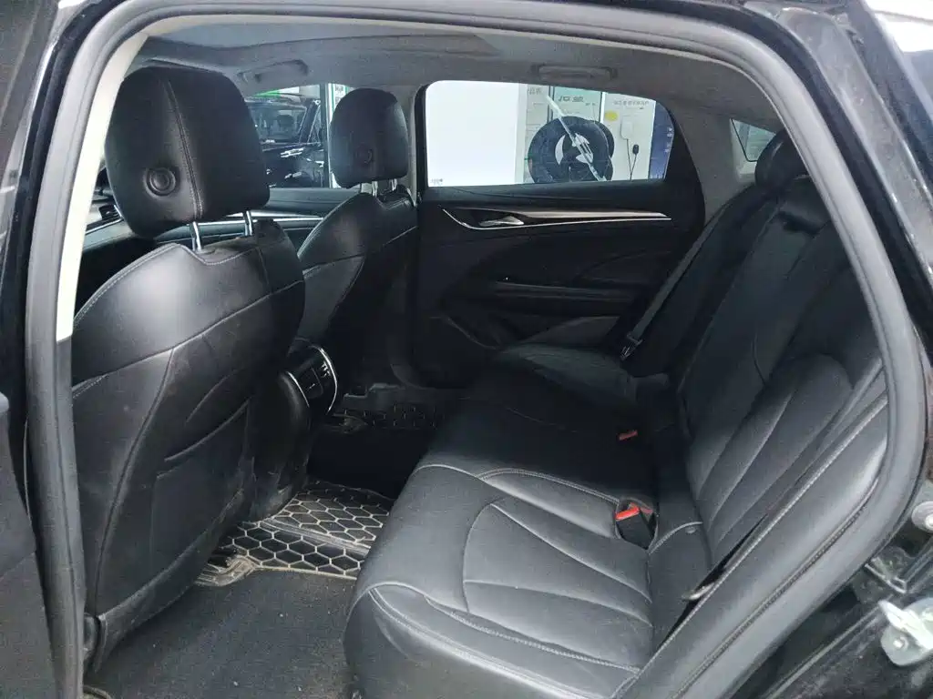 Buick LaCrosse — миниатюра 8