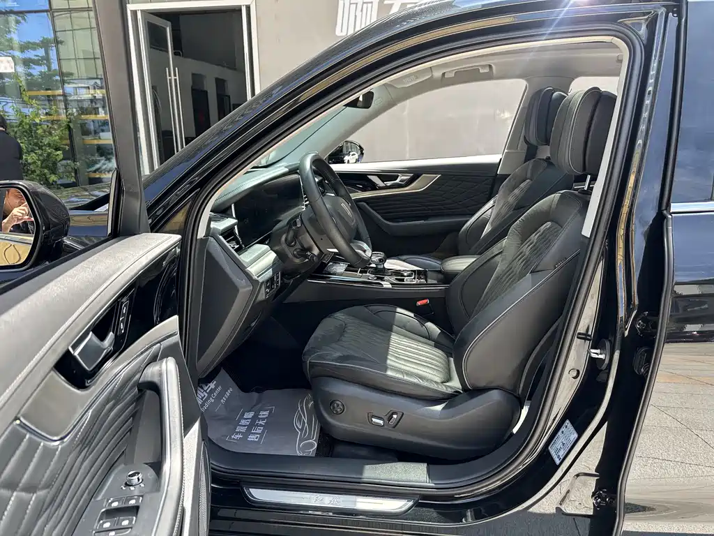 Hongqi HS5 2022 2.0T
