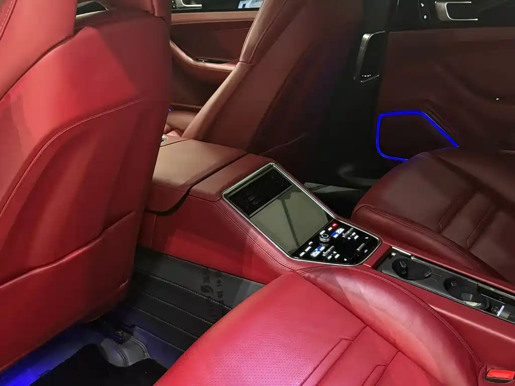 Porsche Panamera — миниатюра 11