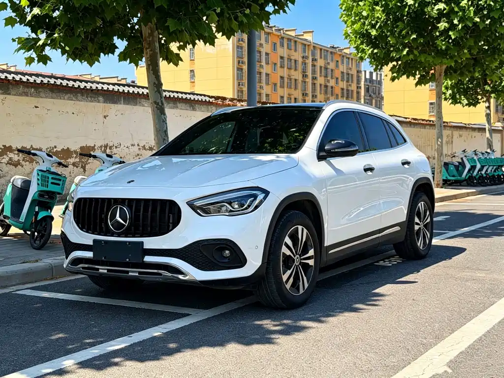 Mercedes-Benz GLA 2021
