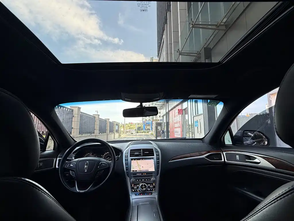 Lincoln MKZ — миниатюра 11