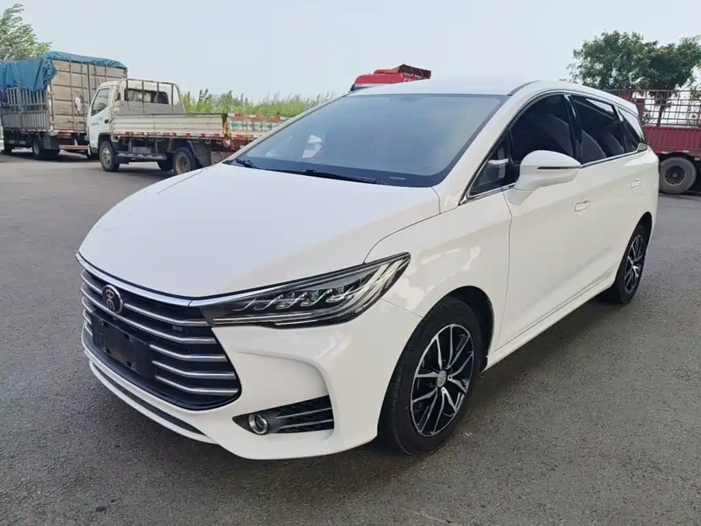 BYD MAX — миниатюра 2