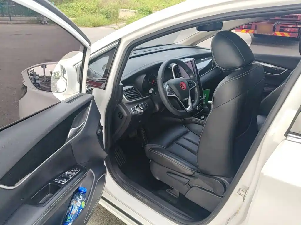 BYD MAX — миниатюра 16