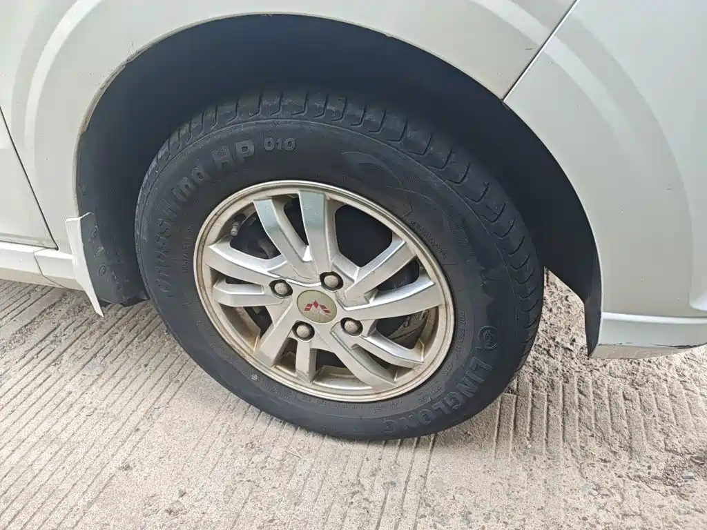Wuling Hongguang — миниатюра 24