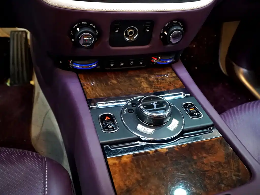 Rolls-Royce Ghost — миниатюра 15