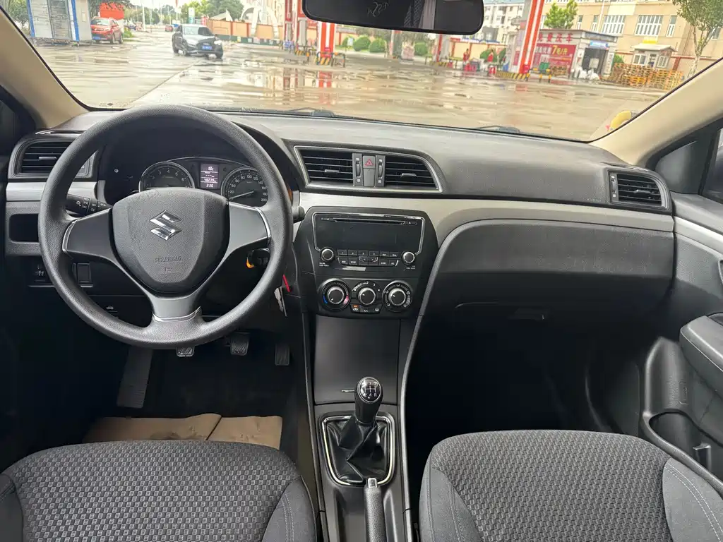 Suzuki Alivio — миниатюра 10