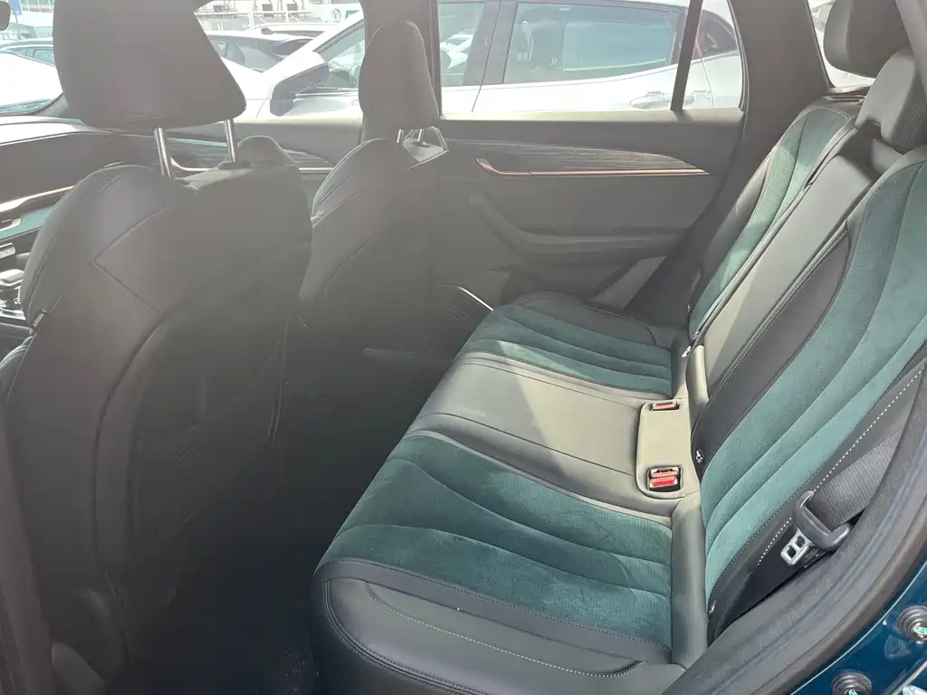Geely Xingyue L — миниатюра 8
