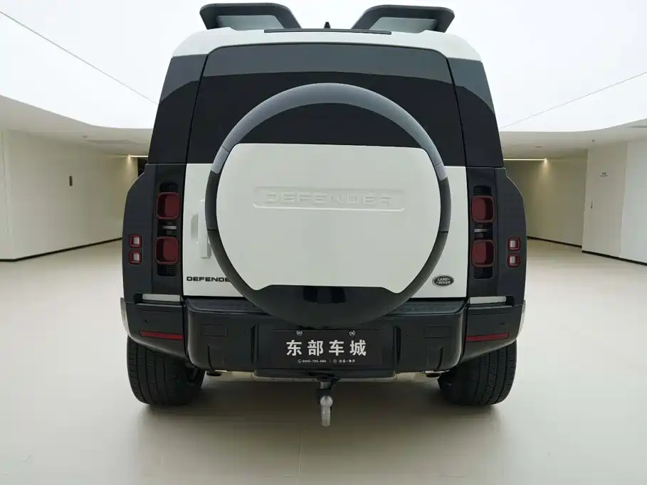 Land Rover Defender — миниатюра 4