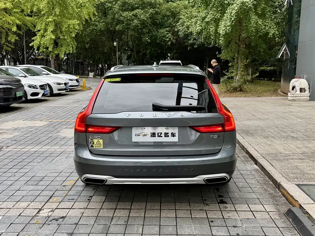 Volvo V90 — миниатюра 6