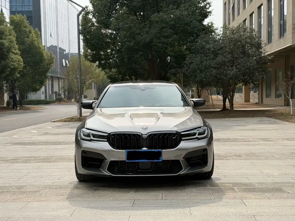 BMW M5