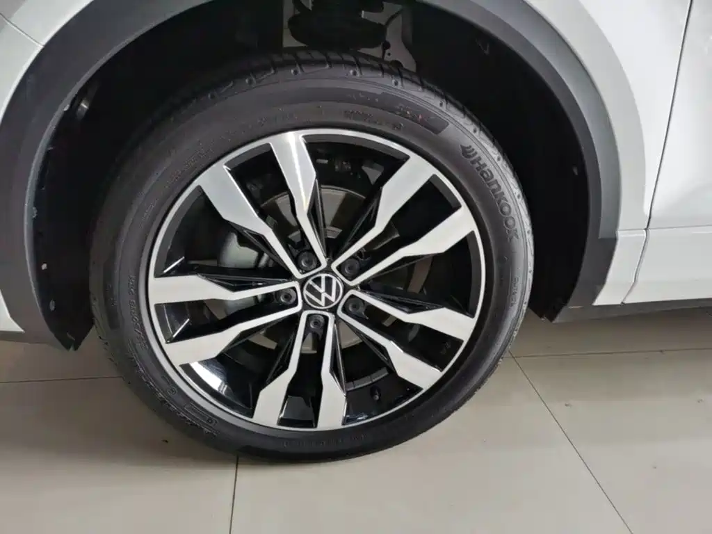 Volkswagen T-Roc — миниатюра 23