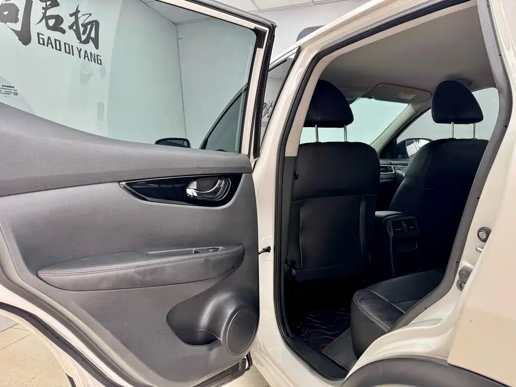 Nissan Qashqai — миниатюра 9
