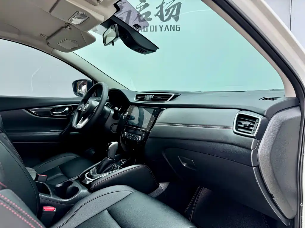 Nissan Qashqai — миниатюра 13