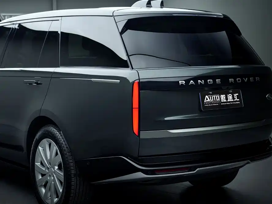 Land Rover Range Rover 2023 3.0 L6 400PS мест Long Wheelbase