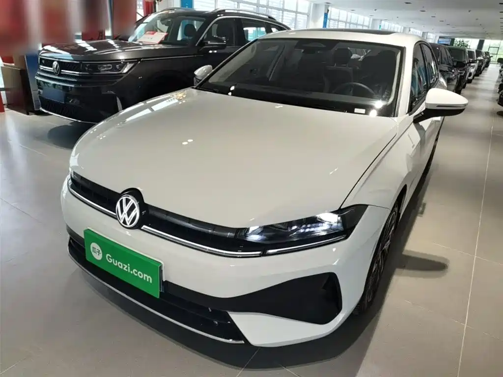 Volkswagen Sagitar 2025