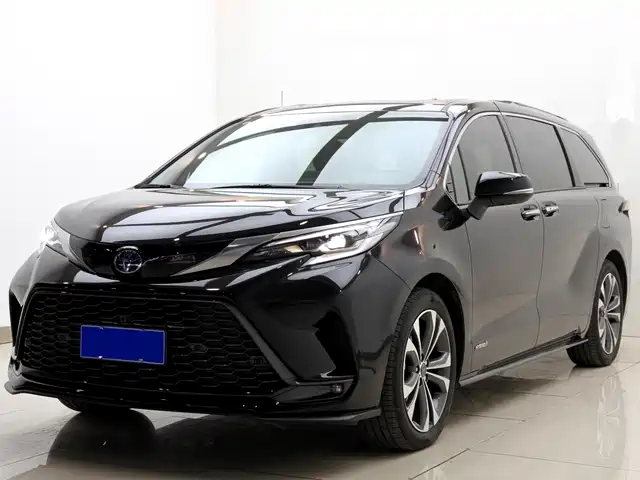 TOYOTA GREVIA 2023