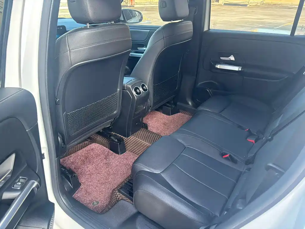 Mercedes-Benz GLB — миниатюра 6
