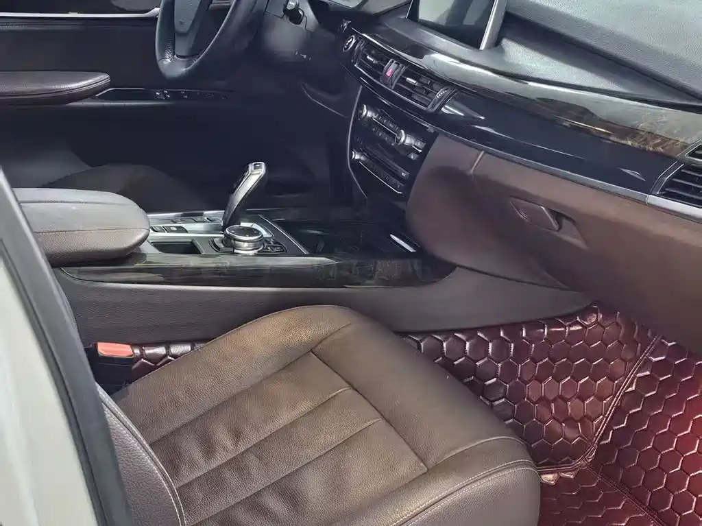BMW X5 2015 xDrive28i