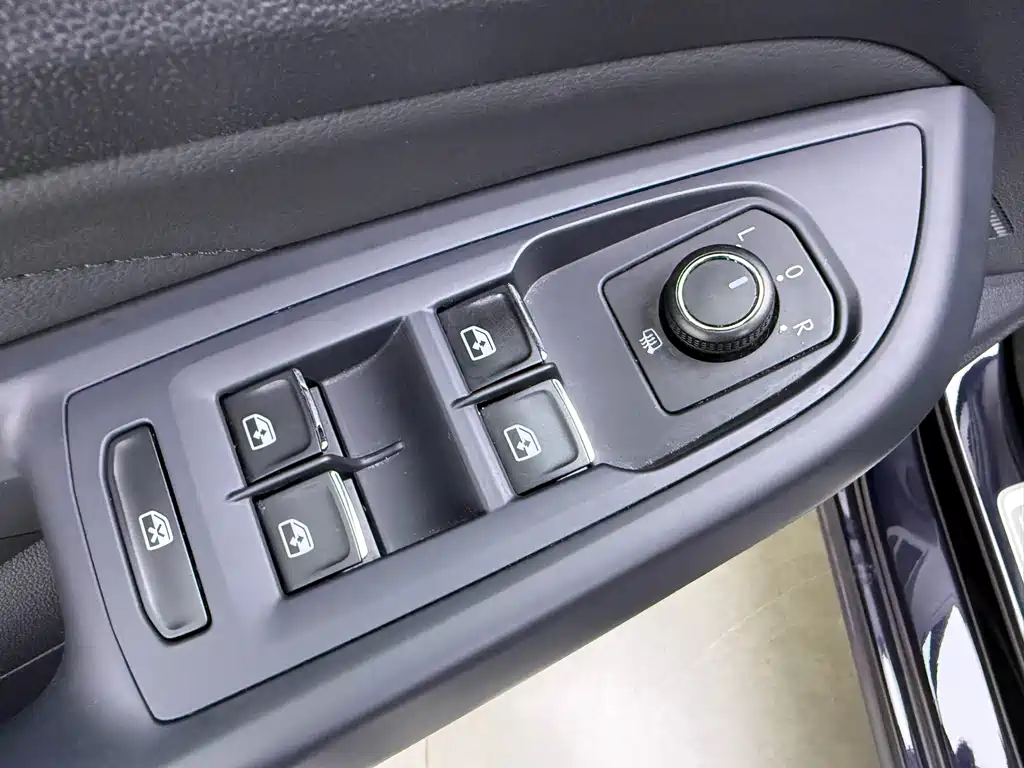 Volkswagen Passat — миниатюра 27