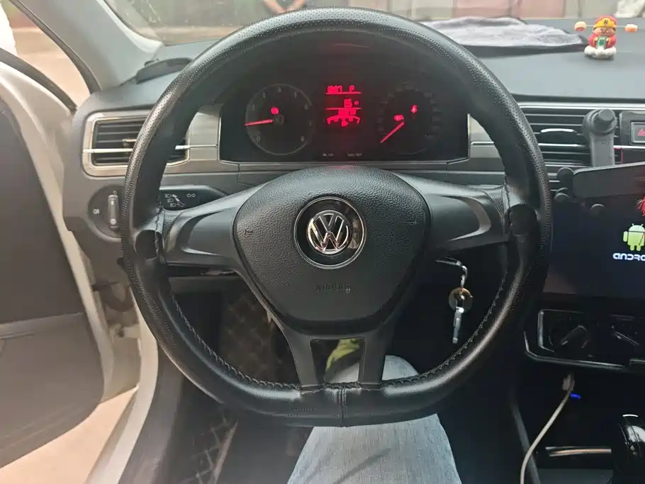 Volkswagen Santana — миниатюра 15
