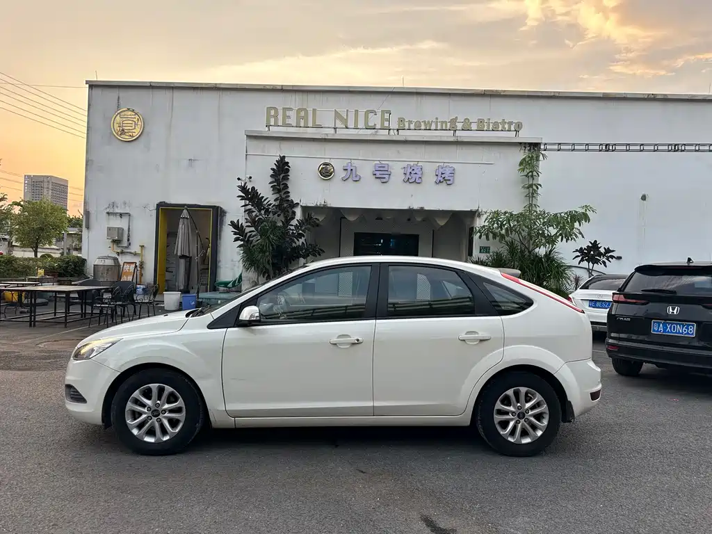 Ford Focus — миниатюра 6