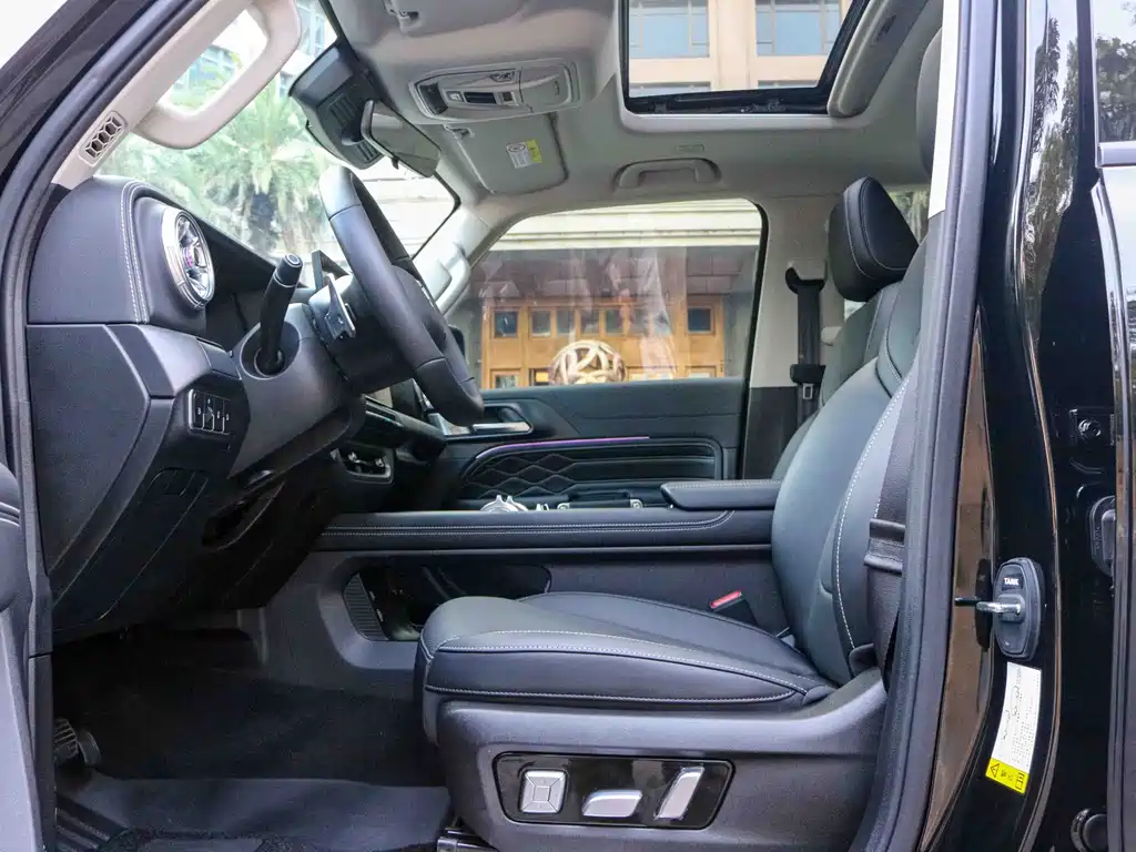 TANK TANK 300 NEW ENERGY