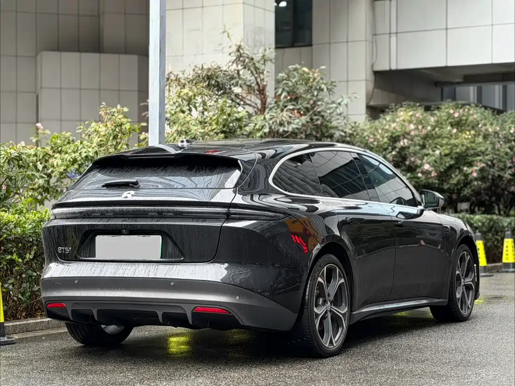 NIO NIO ET5T