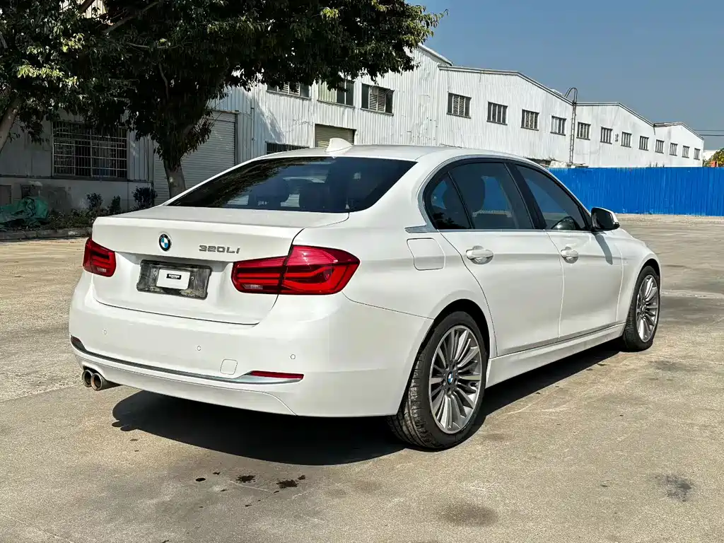 BMW 3 Series — миниатюра 7