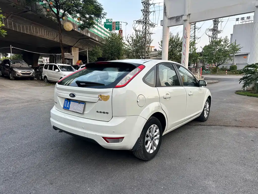 Ford Focus — миниатюра 3