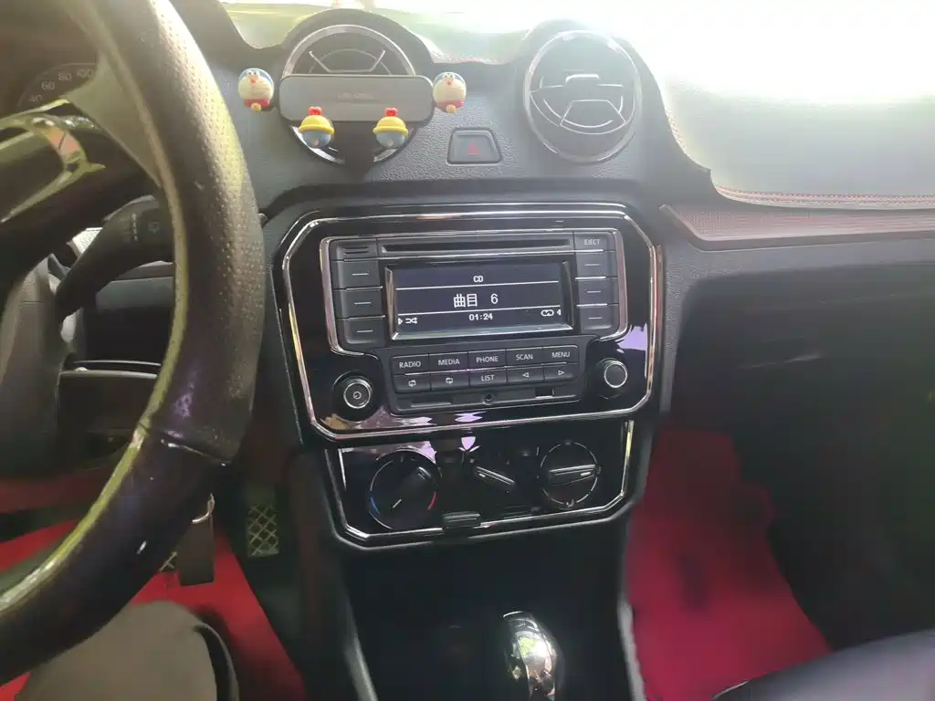 Volkswagen Jetta — миниатюра 6