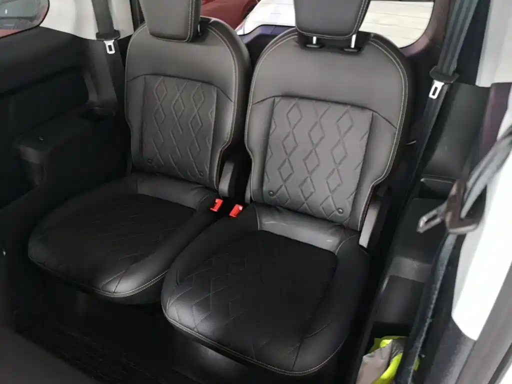 Baojun KiWi EV — миниатюра 17