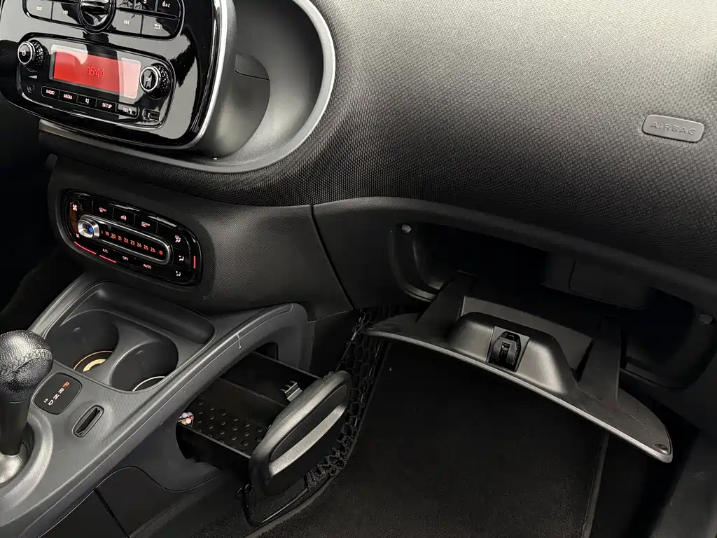 smart Smart Fortwo — миниатюра 14