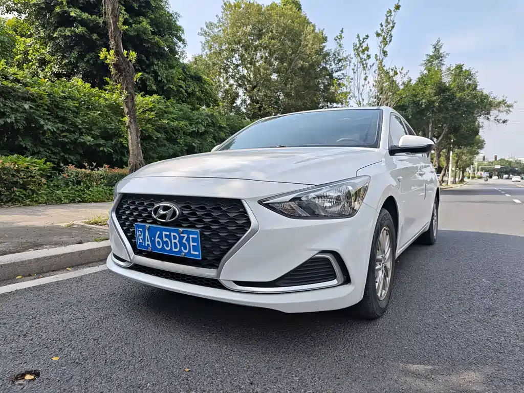 Купить Hyundai Elantra