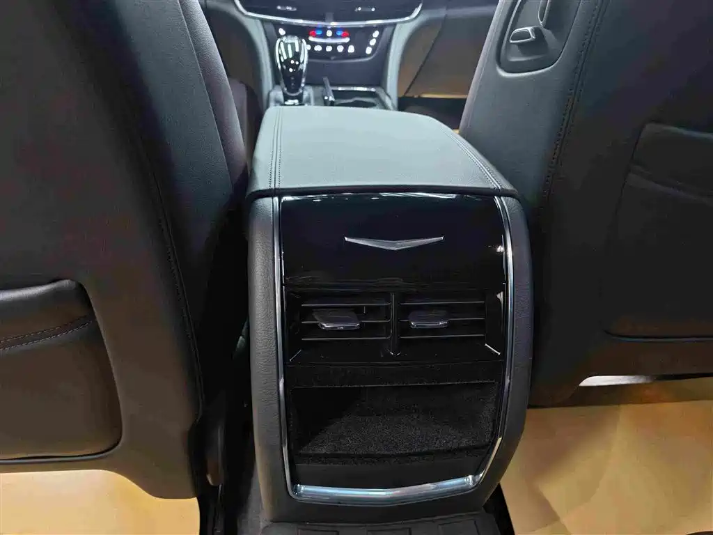 Cadillac CT6 — миниатюра 14