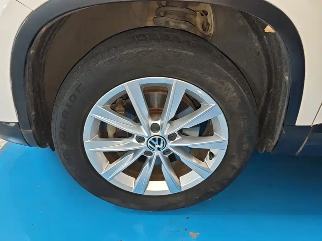 Volkswagen Tiguan — миниатюра 23