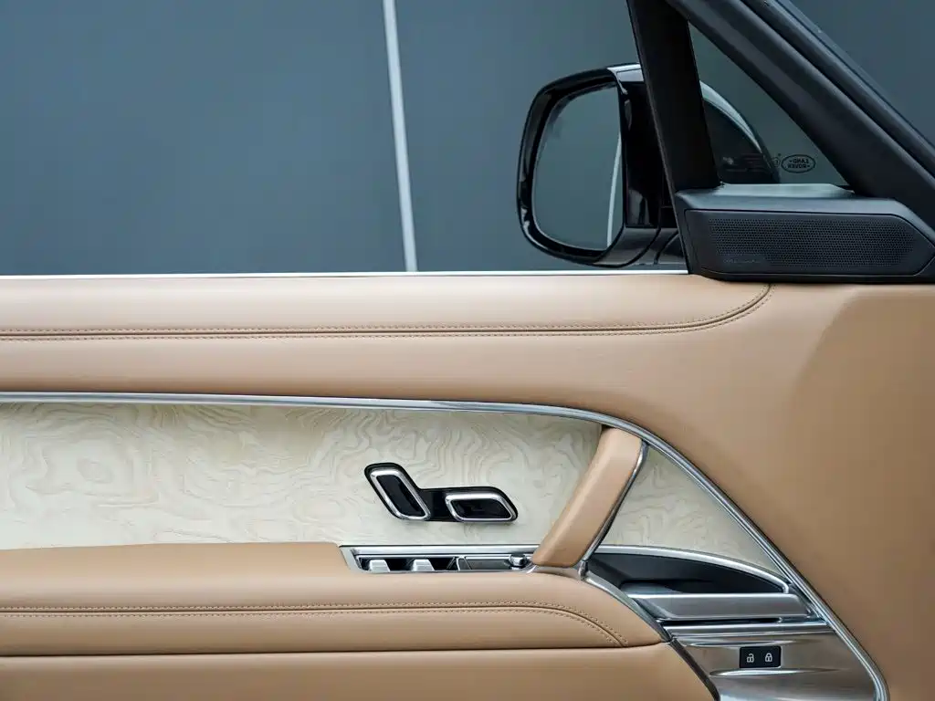 Land Rover Range Rover — миниатюра 11