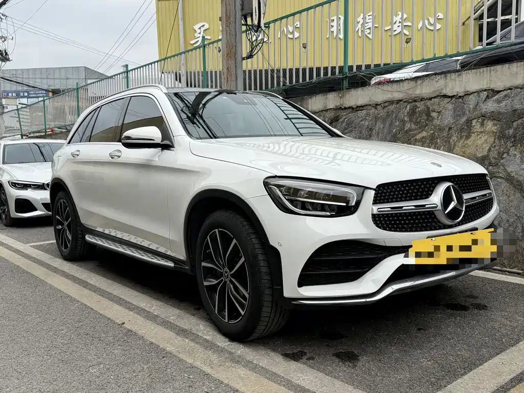 MERCEDES-BENZ GLC
