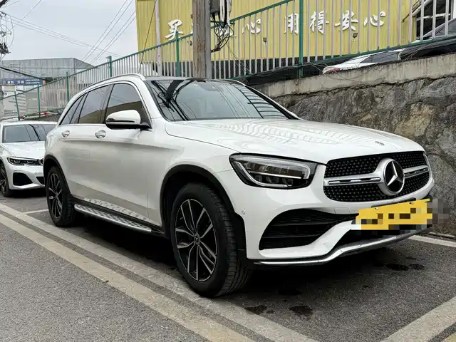 MERCEDES-BENZ GLC