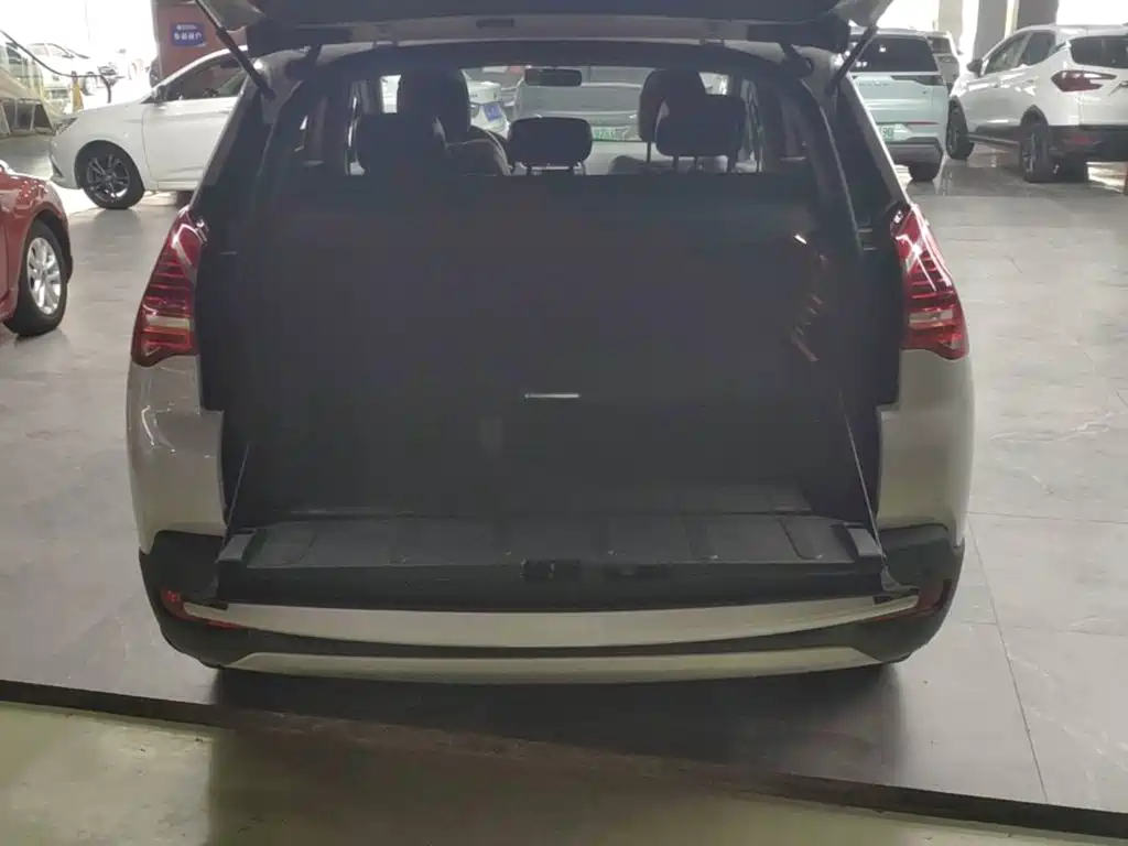 Peugeot 3008 — миниатюра 19