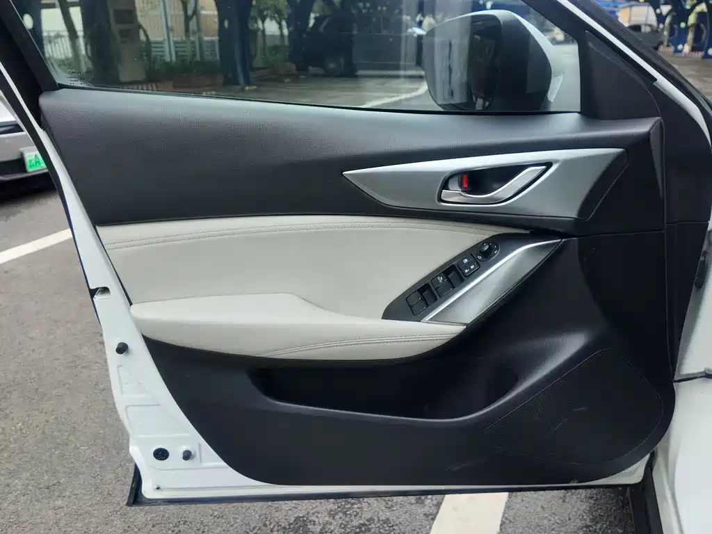 Mazda CX-4 2016 2.5L AT