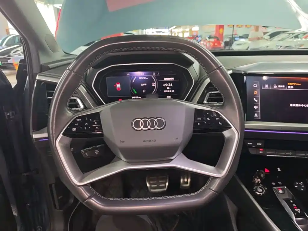 Audi Q4 e-tron — миниатюра 11