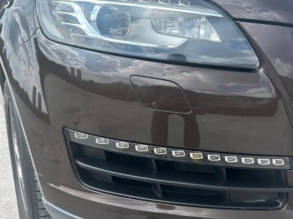Audi Q7 — миниатюра 9