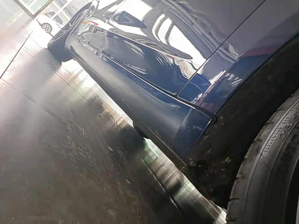 Tesla Model 3 — миниатюра 21