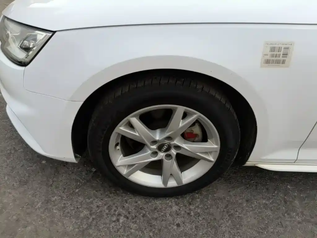 Audi A4L — миниатюра 23