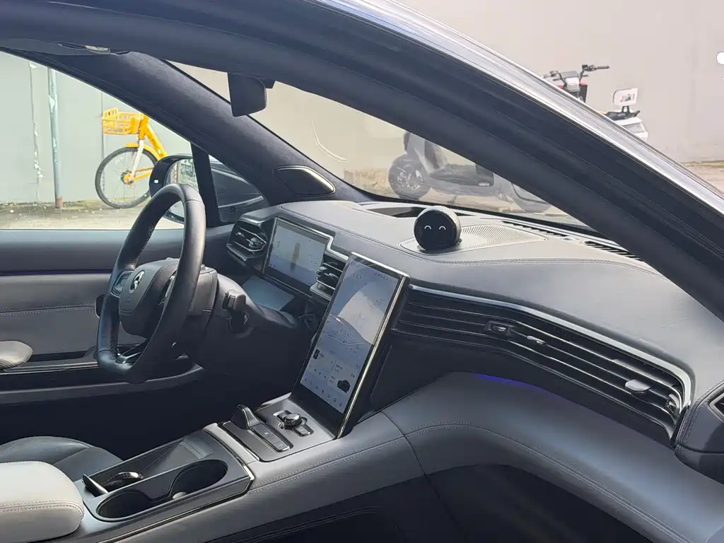 NIO EC6 — миниатюра 11