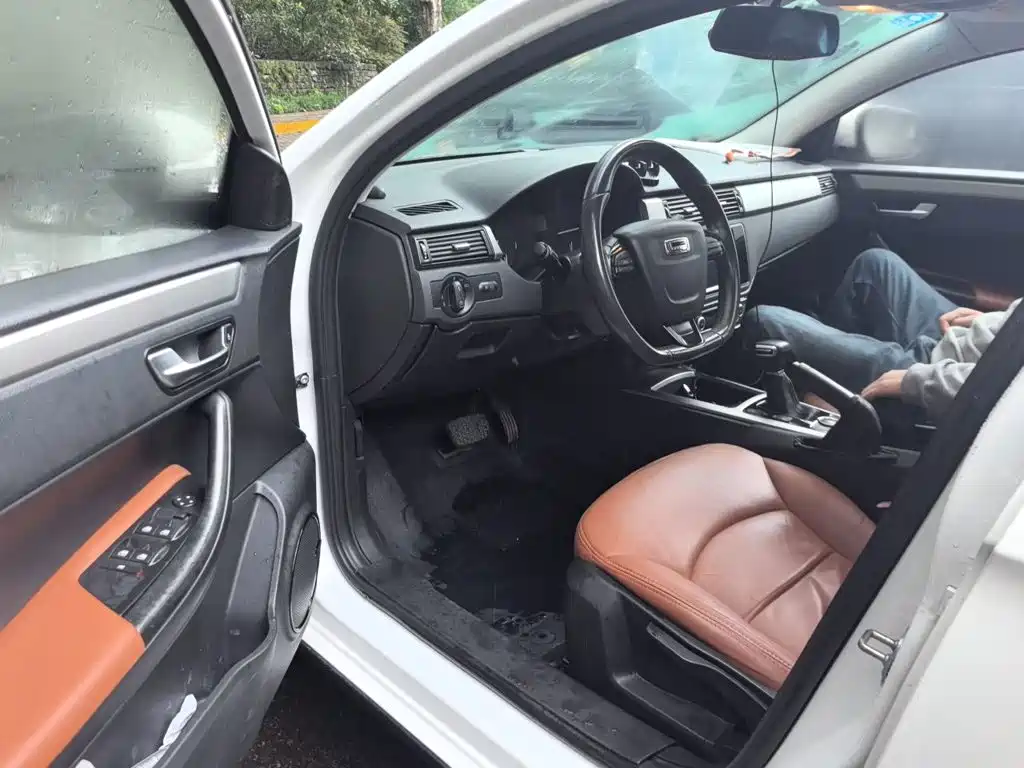 Qoros Qoros 3 — миниатюра 17