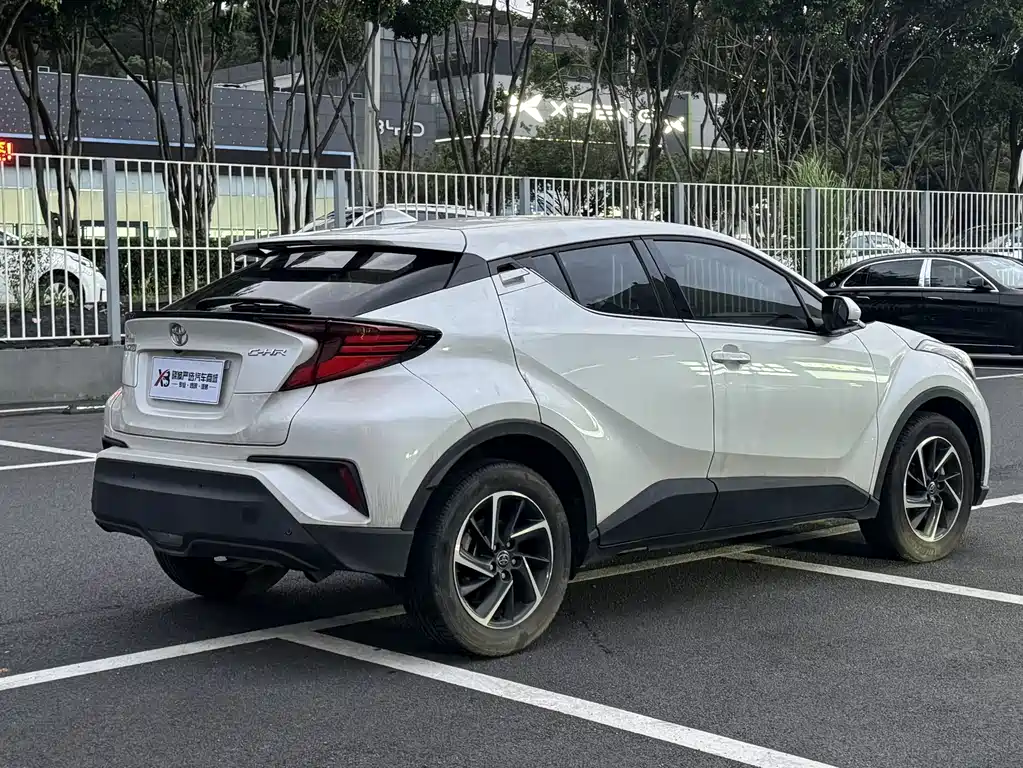 Toyota C-HR — миниатюра 6